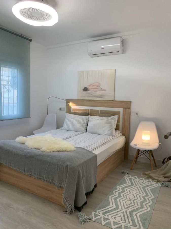 Holiday House ตอร์เรเวียคา ภายนอก รูปภาพ